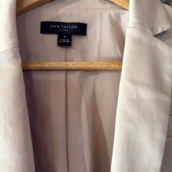 Ann Taylor Blazer Women 6P Beige Cotton Career Office Petite Jacket - Picture 2 of 5